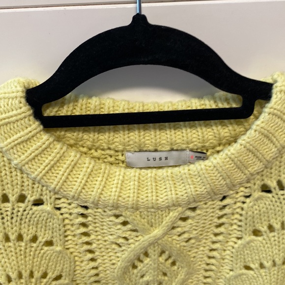 Small cropped balloon arm canary yellow sweater - Picture 3 of 6